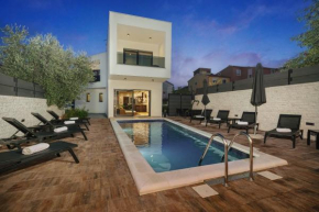 Villa Nola with Heated Swimming Pool